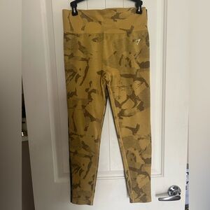 Gymshark Women’s Camo Leggings - Tan